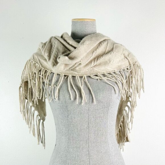 Consinee Cashmere Luxury Fringe Scarf‎ - Picture 3 of 7